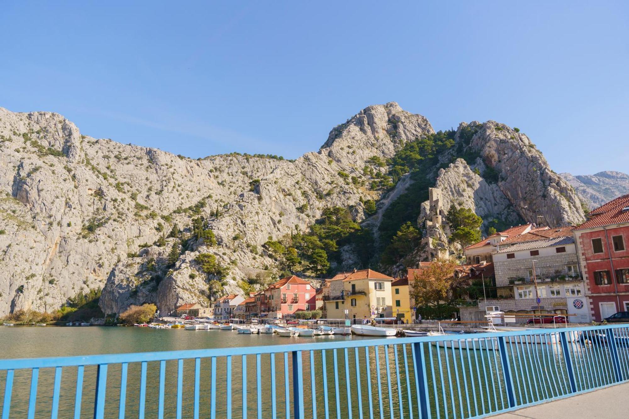 Sunny Apartment Omis Exterior photo